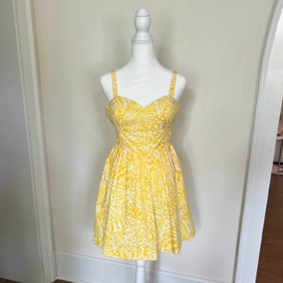 Lilly Pulitzer size 2 Christine dress yellow and white pockets - Picture 1 of 5